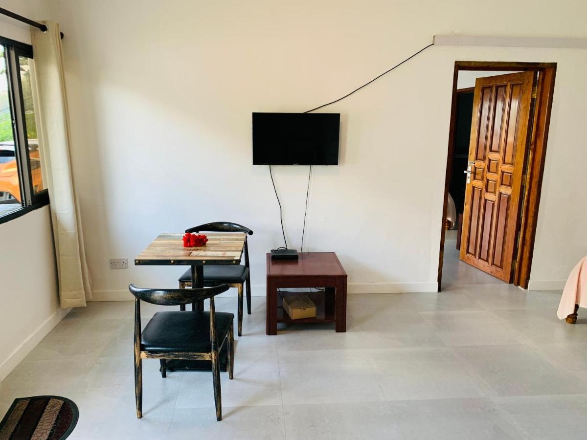 Horizon View Apartment Victoria Bagian luar foto