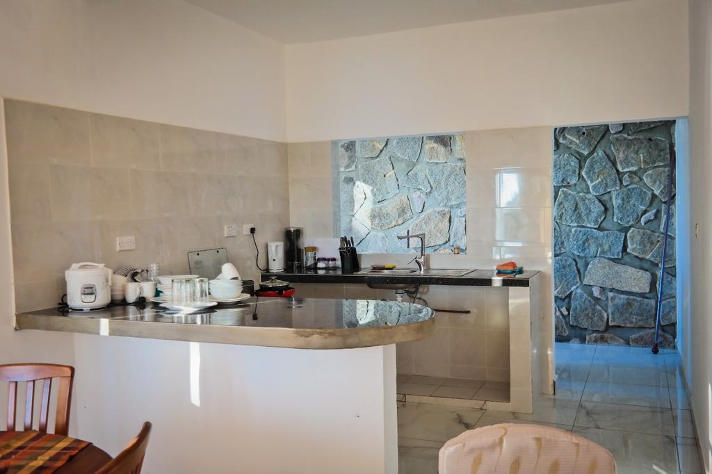 Horizon View Apartment Victoria Bagian luar foto