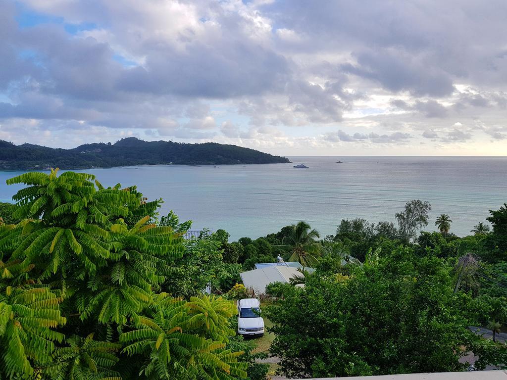 Horizon View Apartment Victoria Bagian luar foto