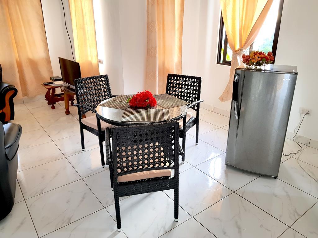 Horizon View Apartment Victoria Bagian luar foto